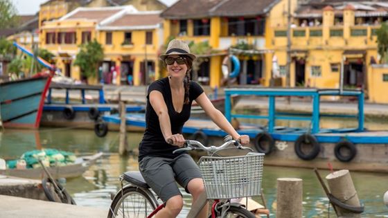 Voyage au Vietnam ou à Bali Indonésie à vélo ?